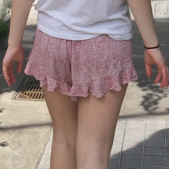 pink flowy shorts!! - Picture 2 of 2